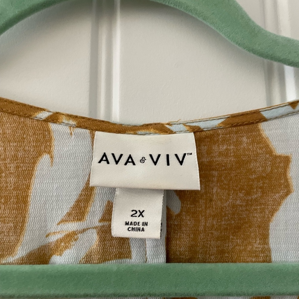Ava & Viv Gold and White Floral Midi Dress - Picture 6 of 6